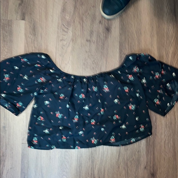 Multicolored Off the Shoulder Puff Sleeve Crop Blouse - Picture 3 of 3